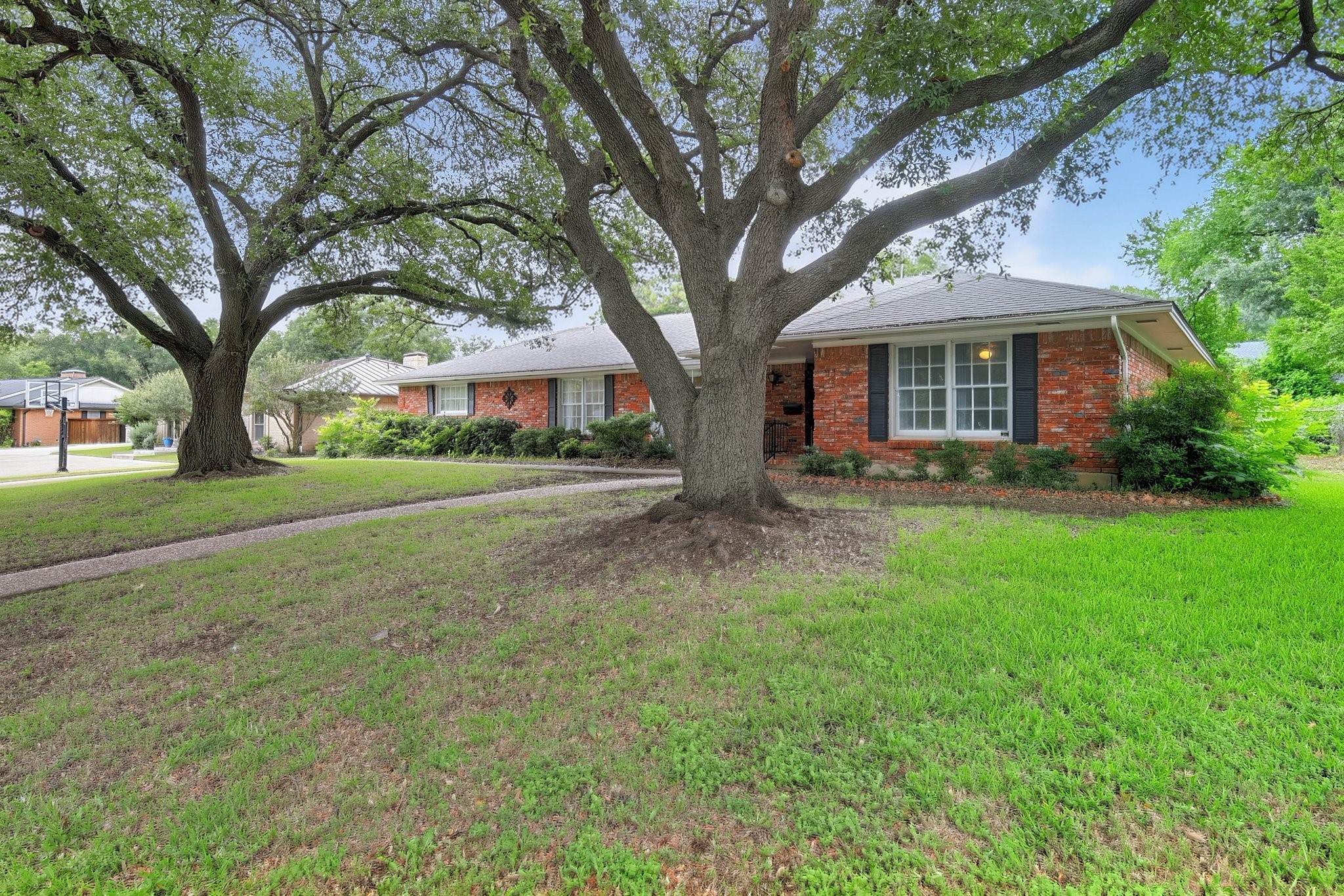 4213 Hildring Drive W Fort Worth TX 76109