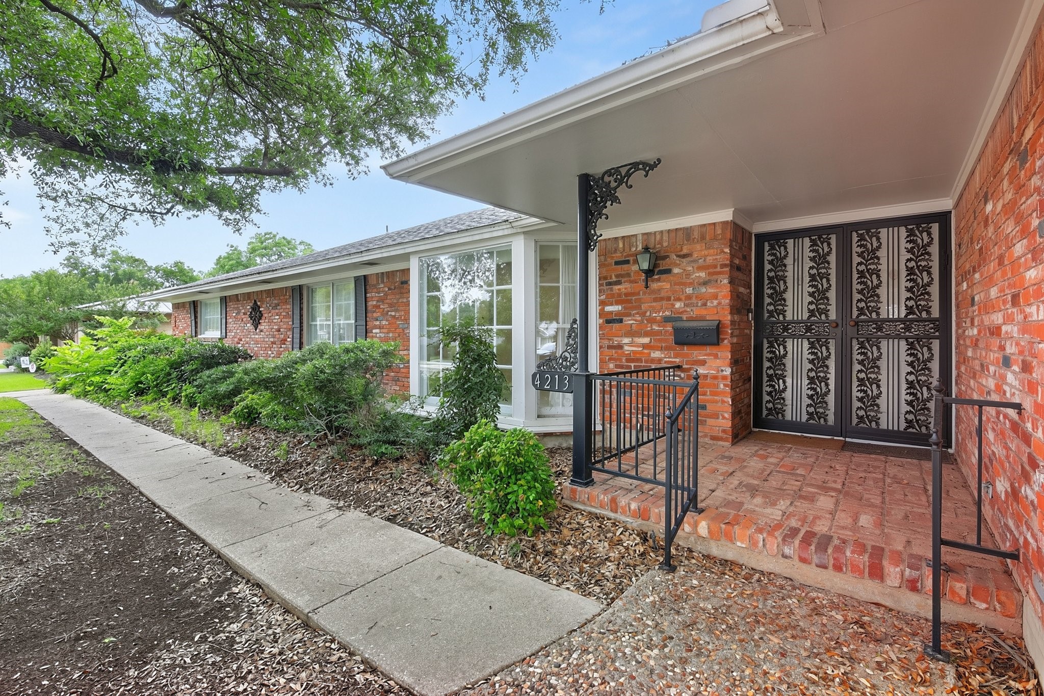 4213 Hildring Drive W Fort Worth TX 76109