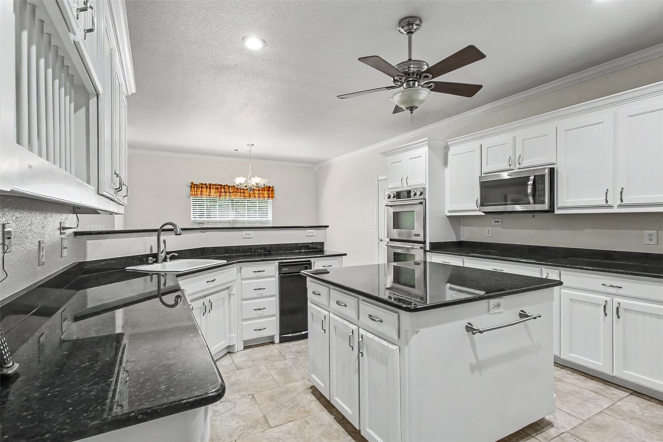 1984 Sunflower Road Paradise TX 76073