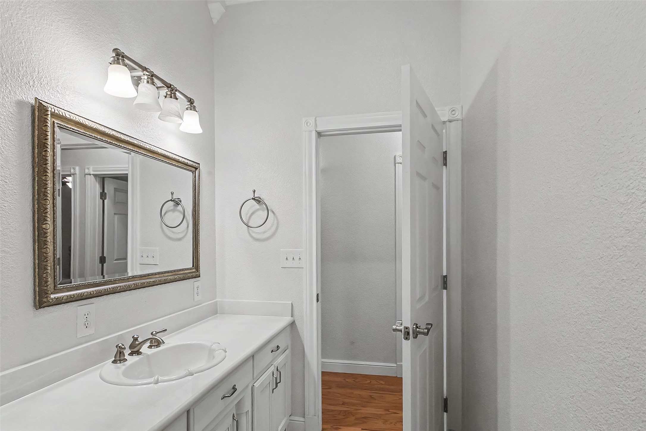 1984 Sunflower Road Paradise TX 76073