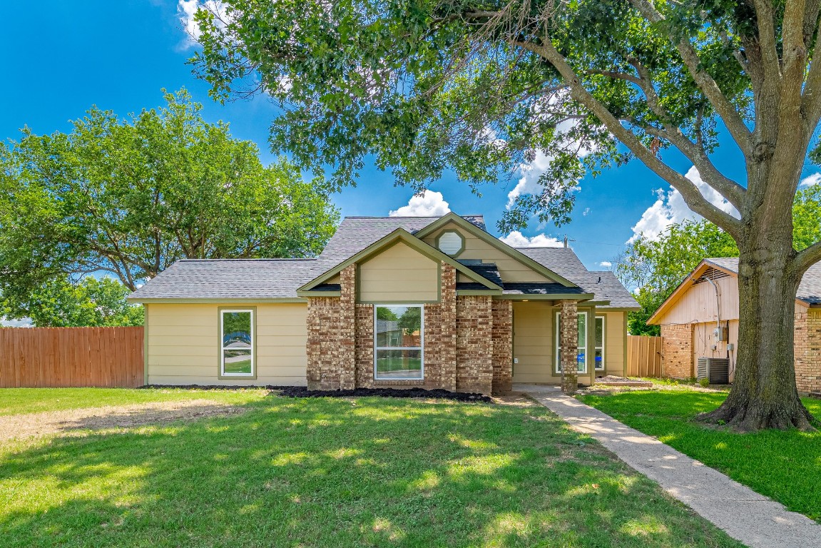 10828 Eastcrest Lane Dallas TX 75217