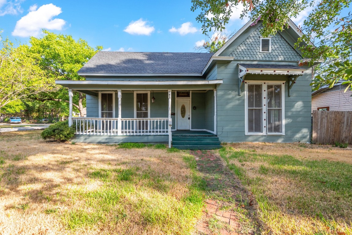 1824 W 5th Avenue Corsicana TX 75110