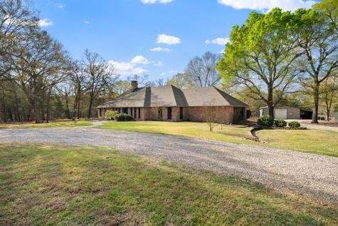 206 County Road 43340 Paris TX 75462