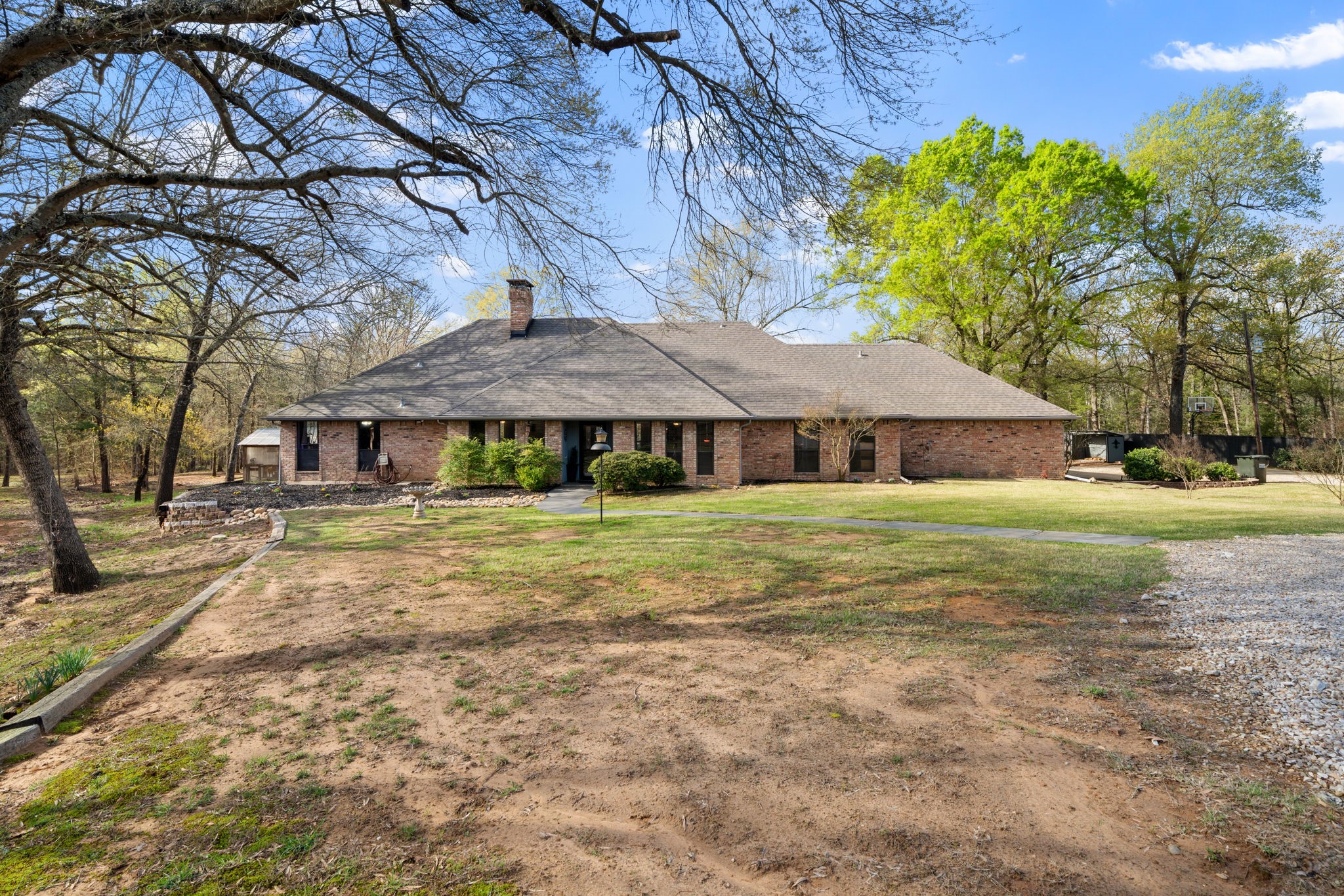 206 County Road 43340 Paris TX 75462