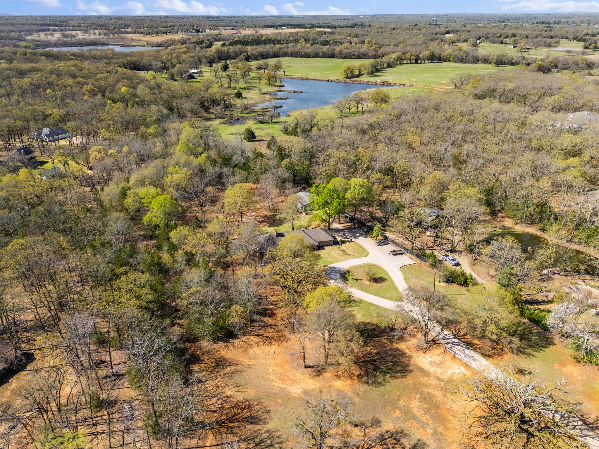 206 County Road 43340 Paris TX 75462