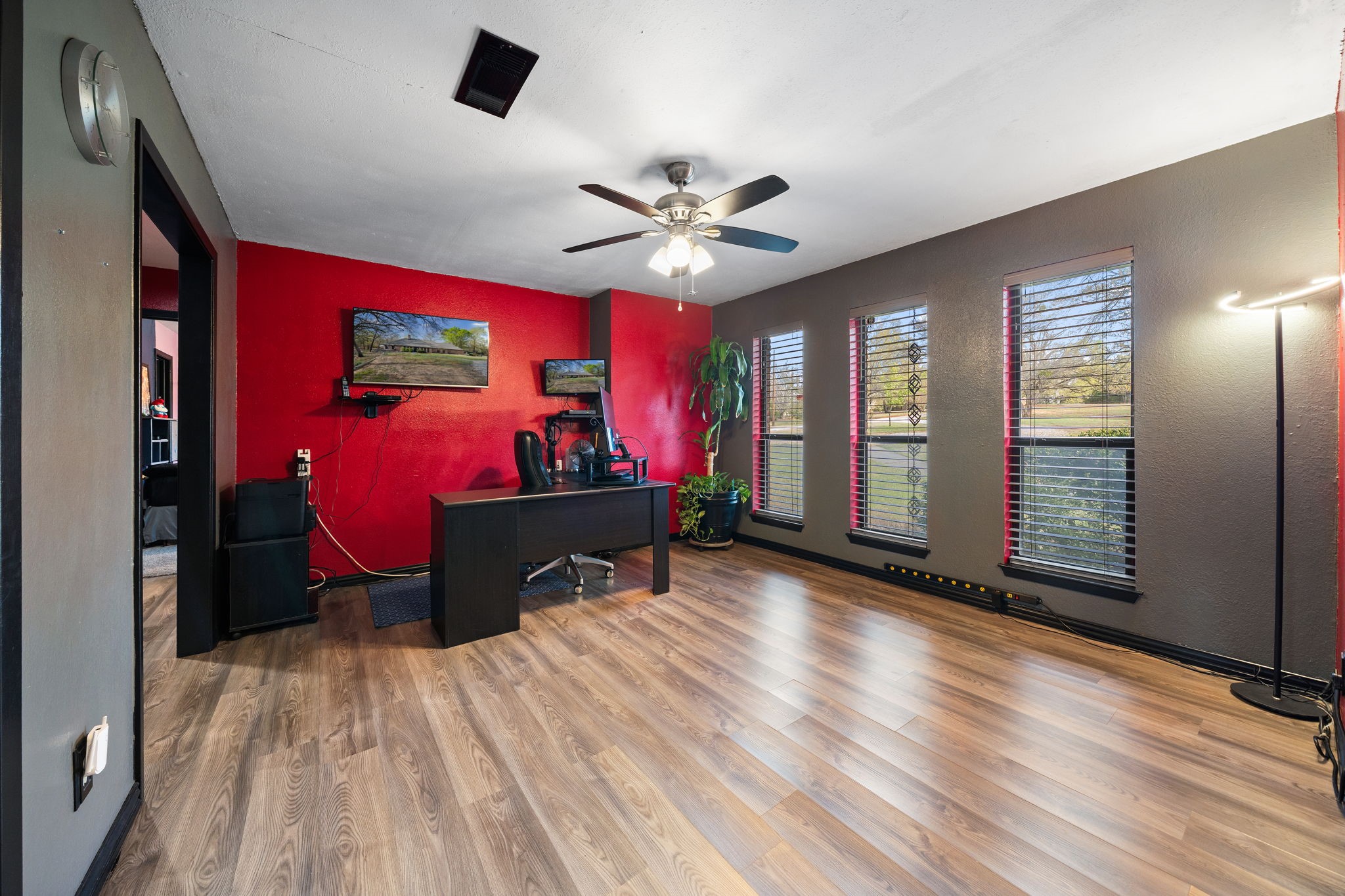 206 County Road 43340 Paris TX 75462