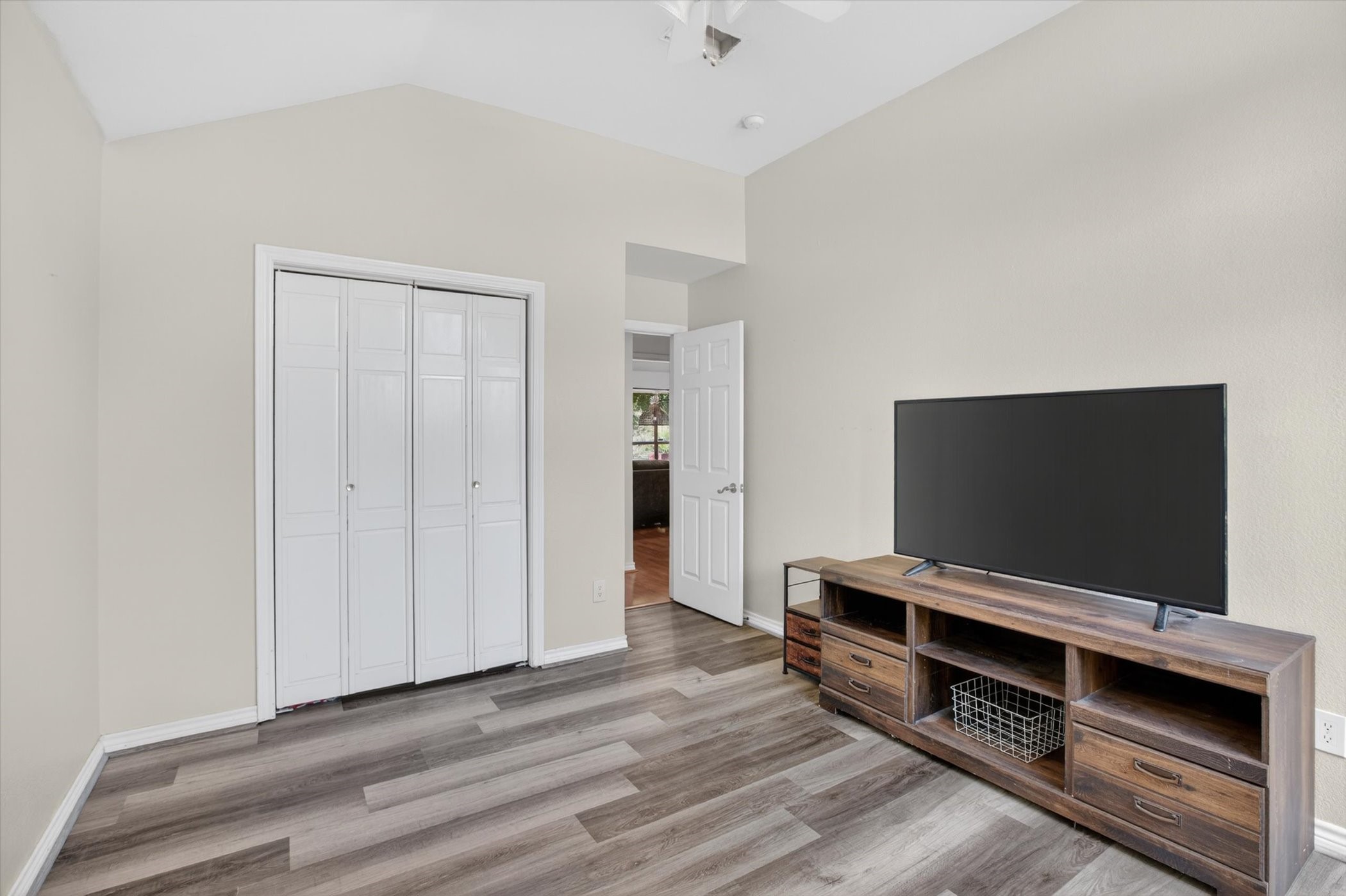 1704 N Bent Tree Trail Grand Prairie TX 75052