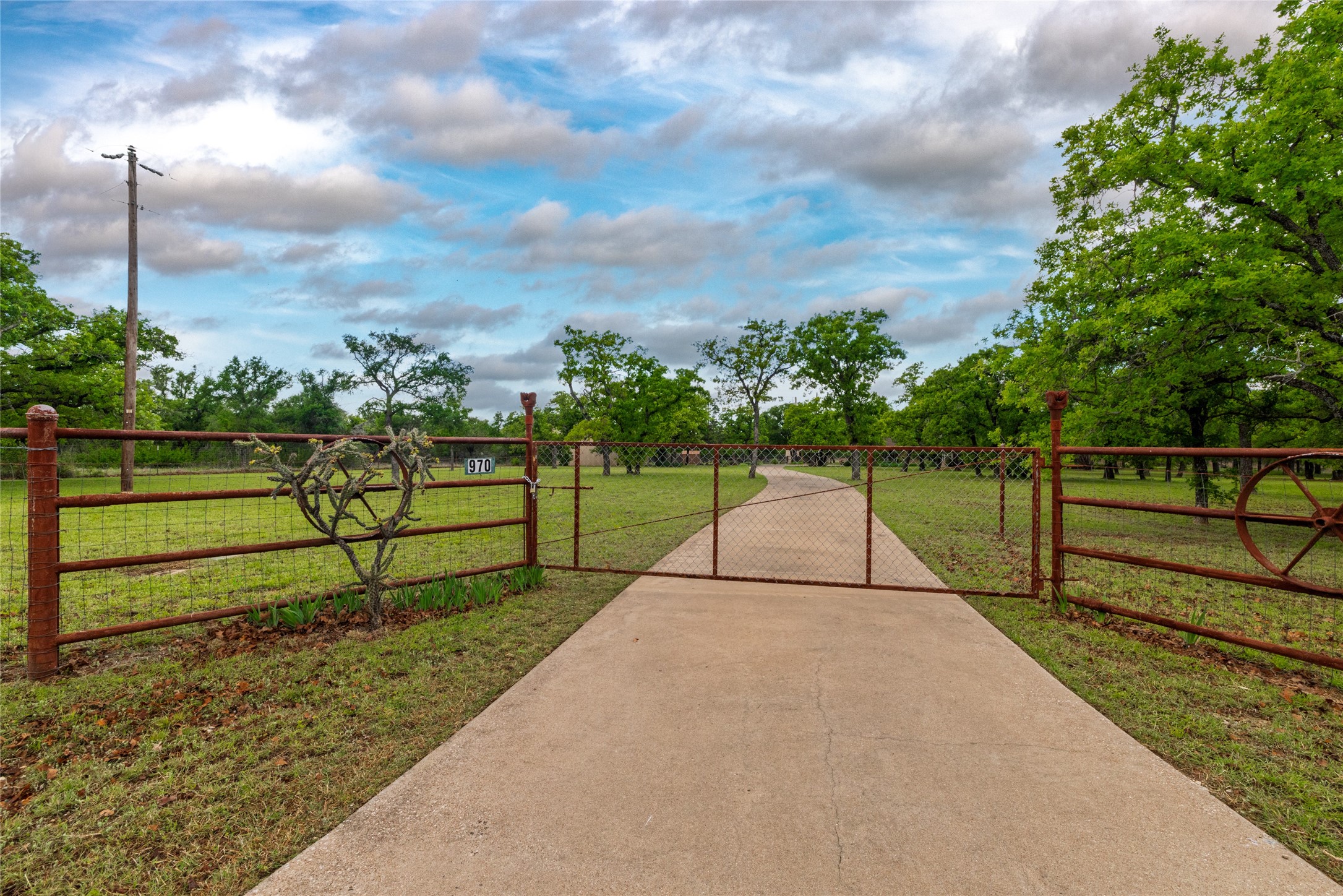 970 Live Oak Road Santo TX 76472