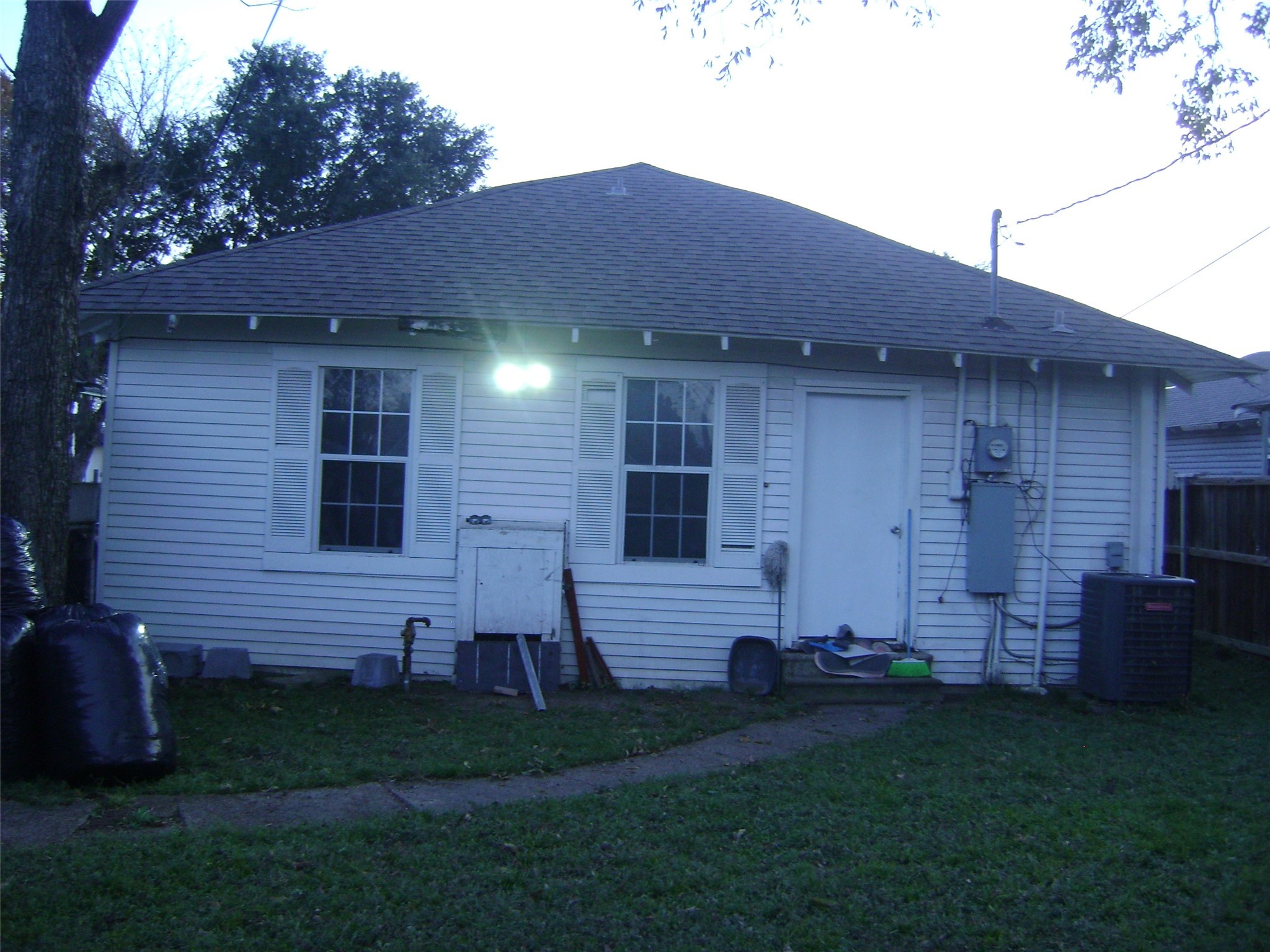 2419 Catherine Street Dallas TX 75211