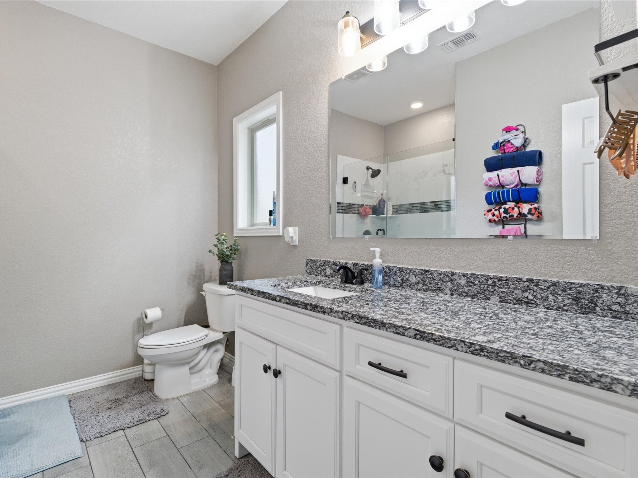 5608 King Court Fort Worth TX 76112