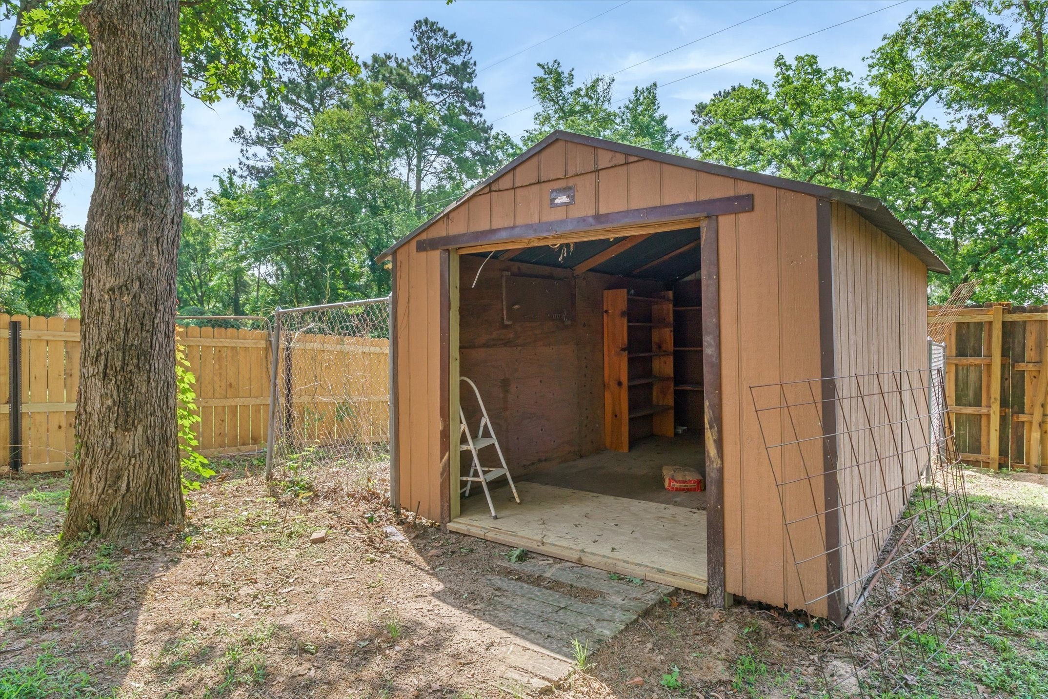 17195 County Road 1263 Flint TX 75762