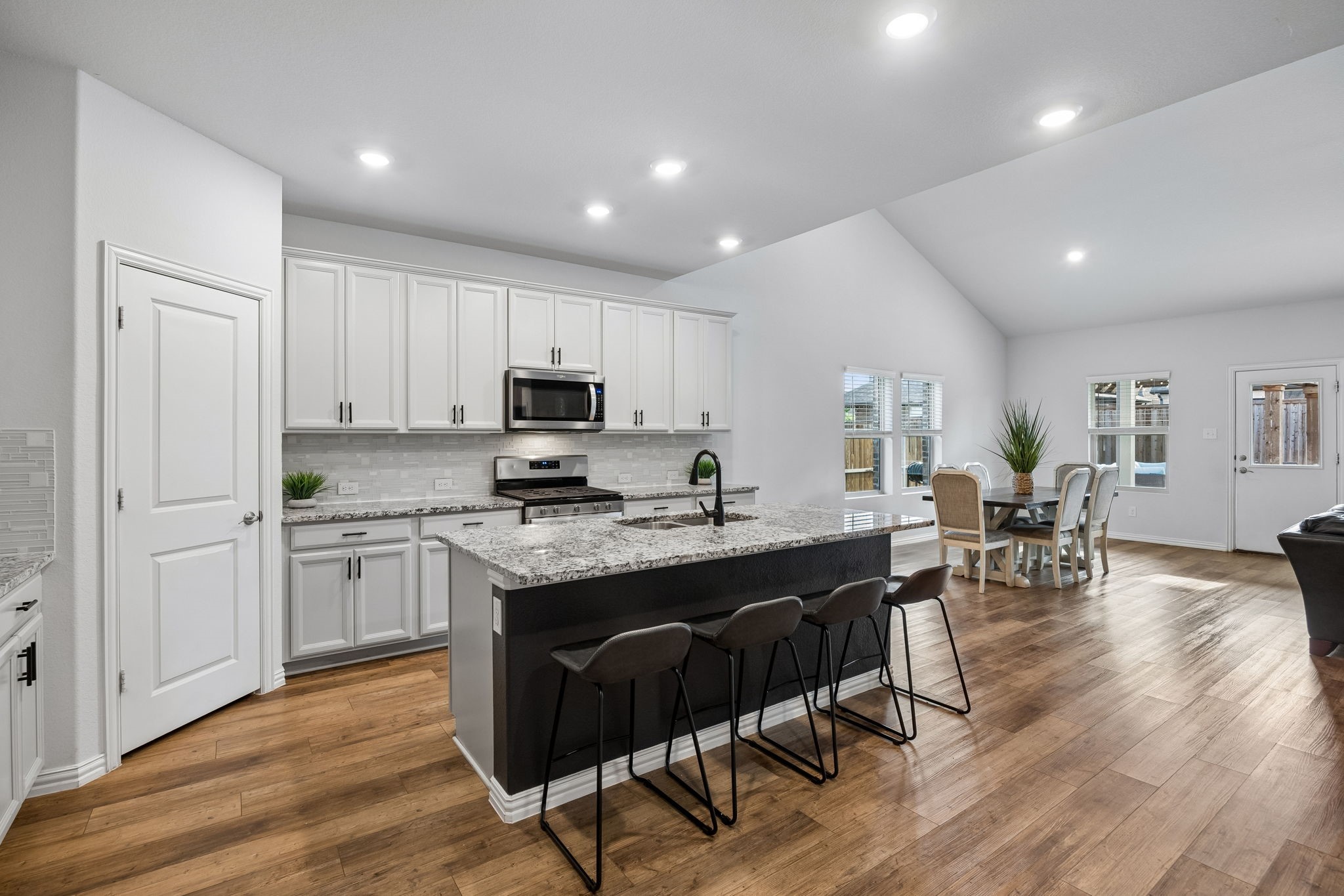 10105 Lakemont Drive Fort Worth TX 76131