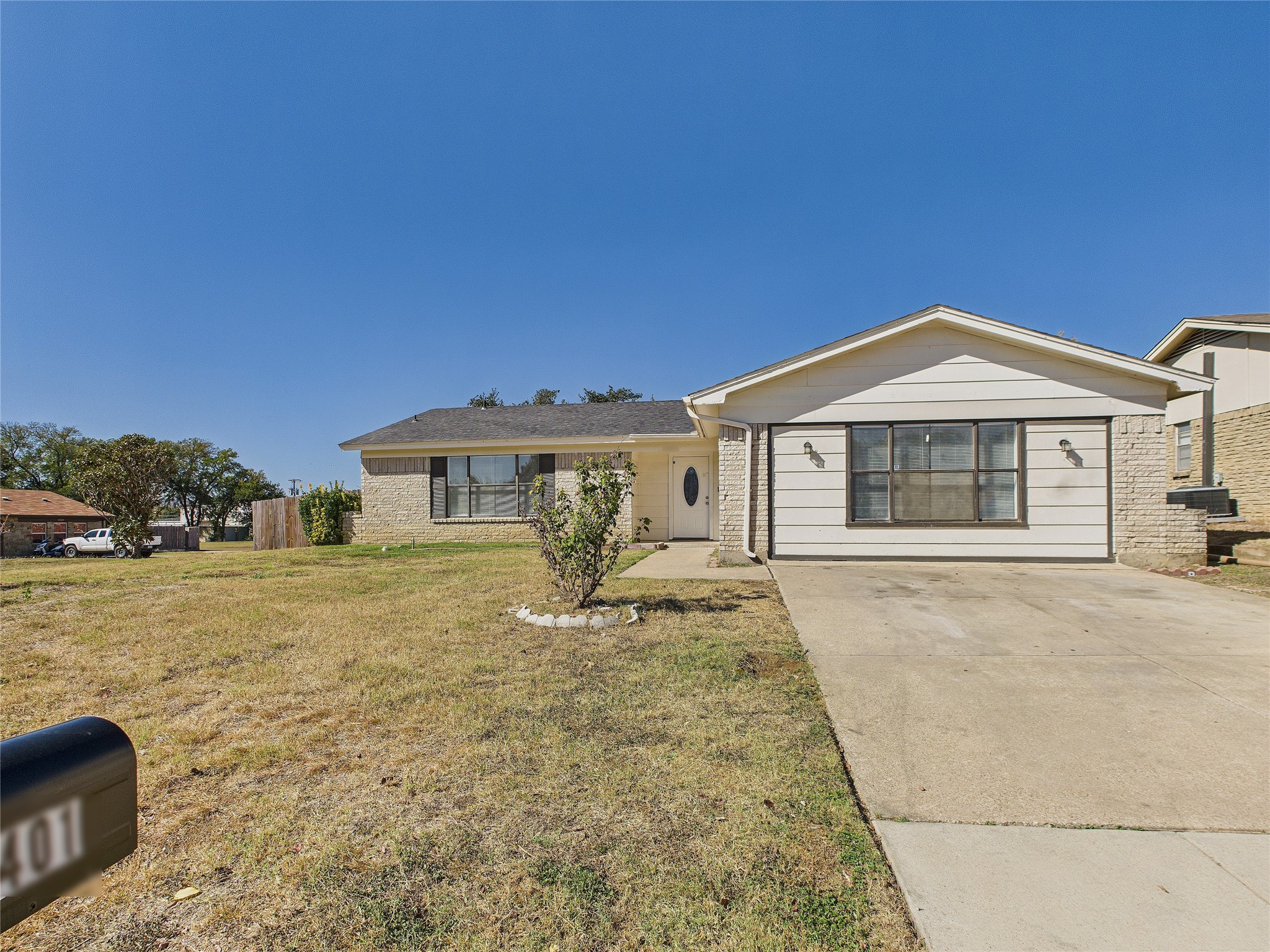 5401 Denise Drive Haltom City TX 76148