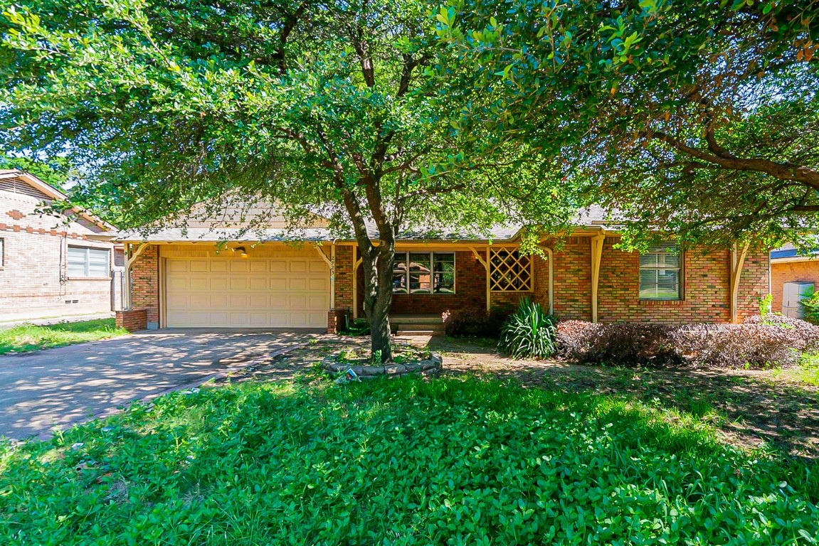 2923 W Colorado Boulevard Dallas TX 75211