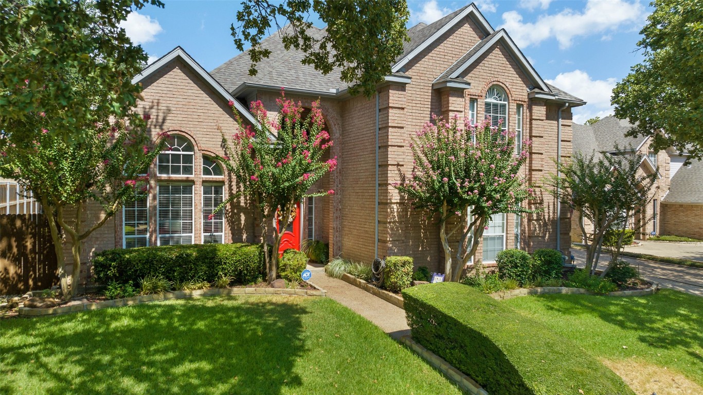 2721 Montreal Drive Hurst TX 76054