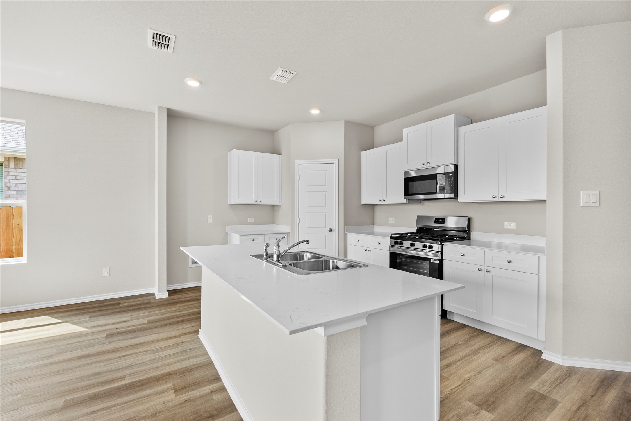 9729 Mcclane Farm Drive Fort Worth TX 76036