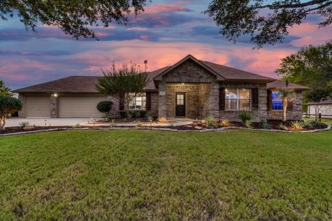 208 Cimarron Meadows Drive Waxahachie TX 75167