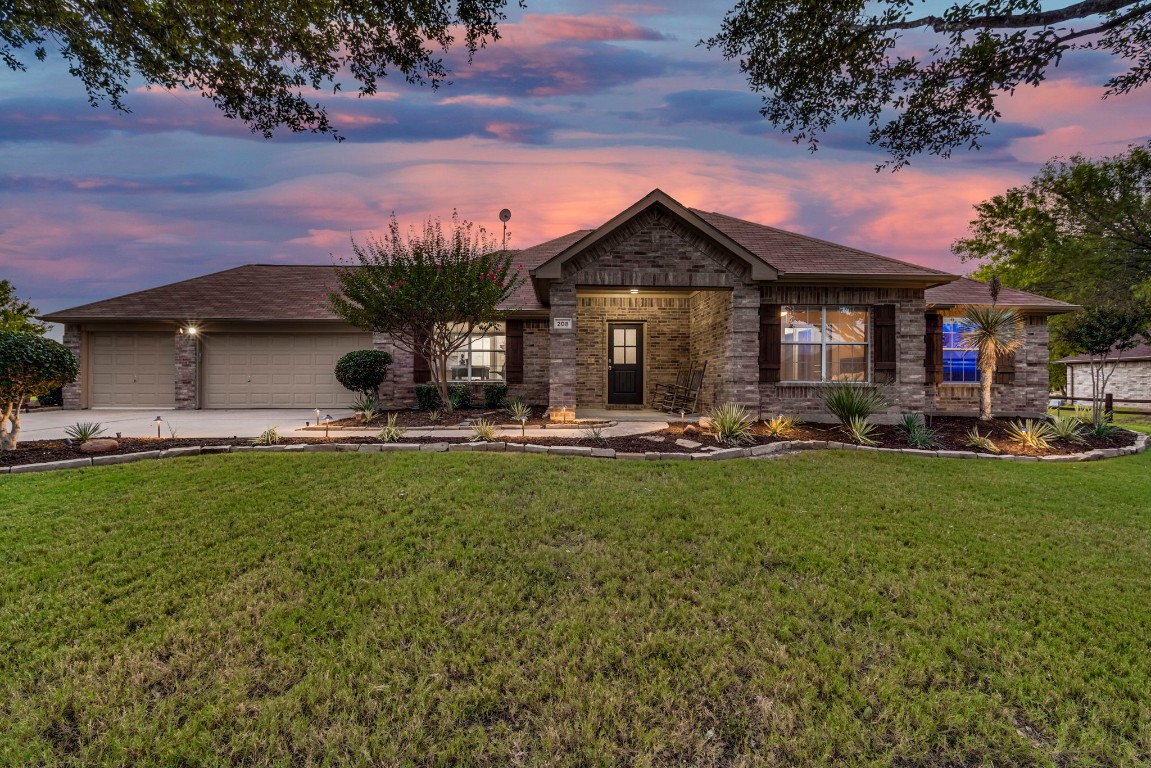 208 Cimarron Meadows Drive Waxahachie TX 75167