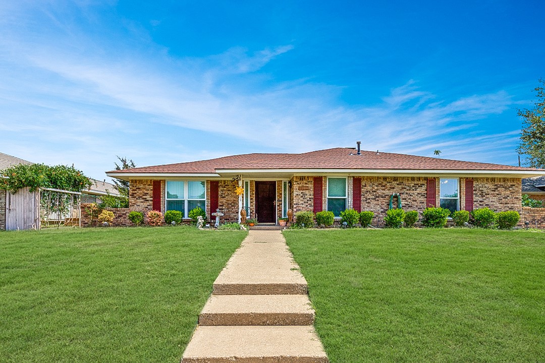 2204 Brighton Lane Plano TX 75075