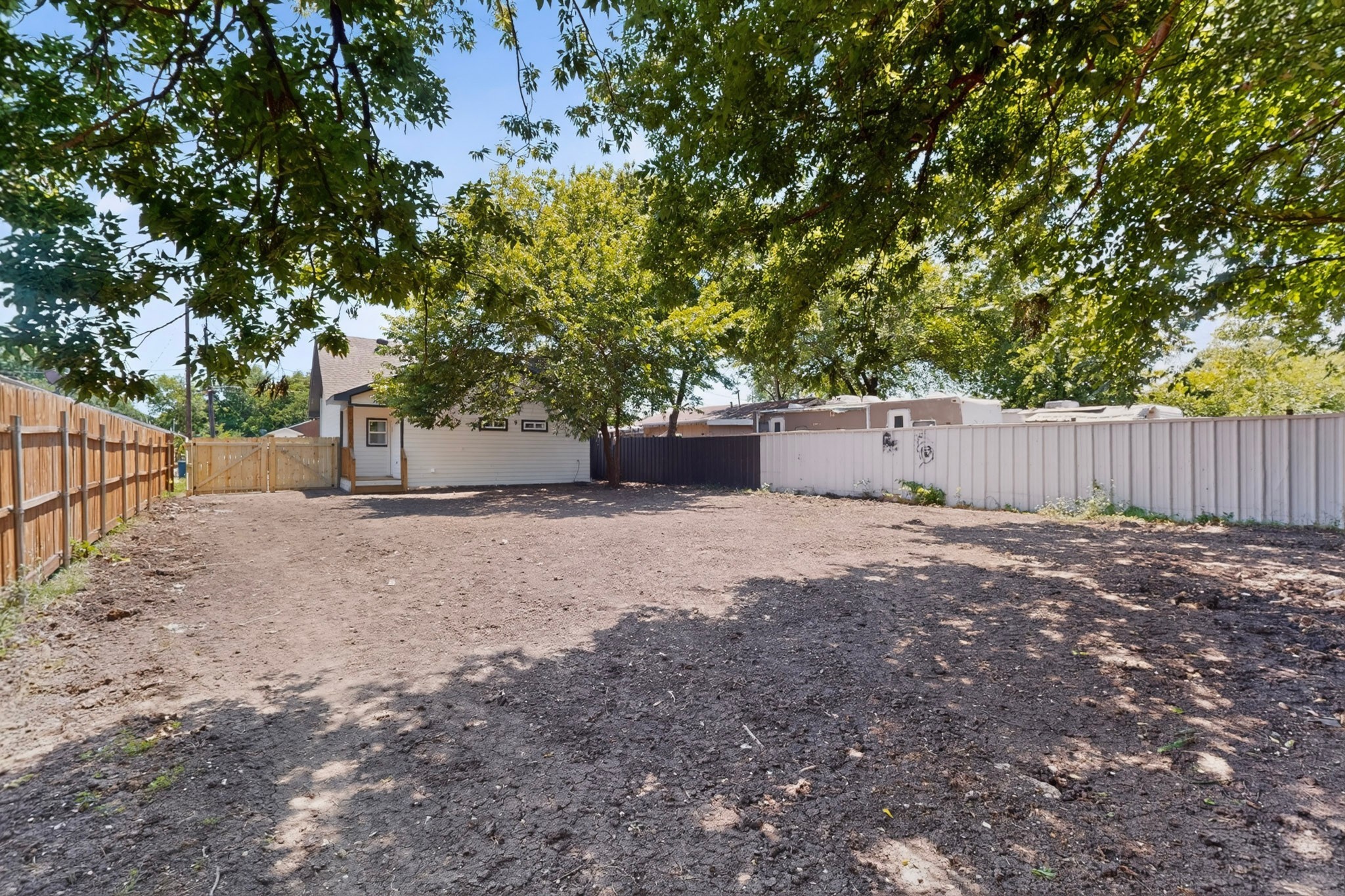 2315 Exeter Avenue Dallas TX 75216