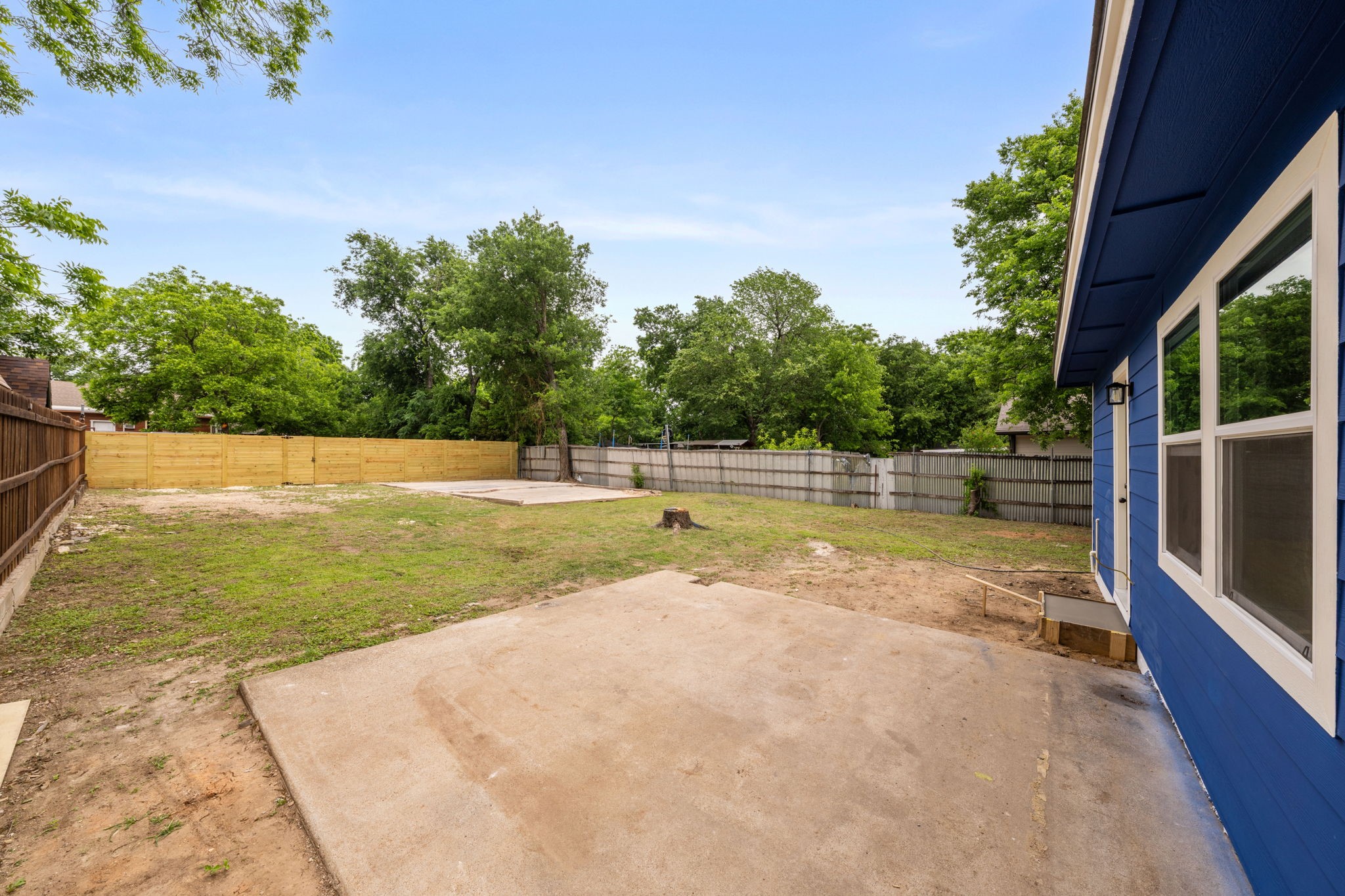 4027 Dutton Drive Dallas TX 75211
