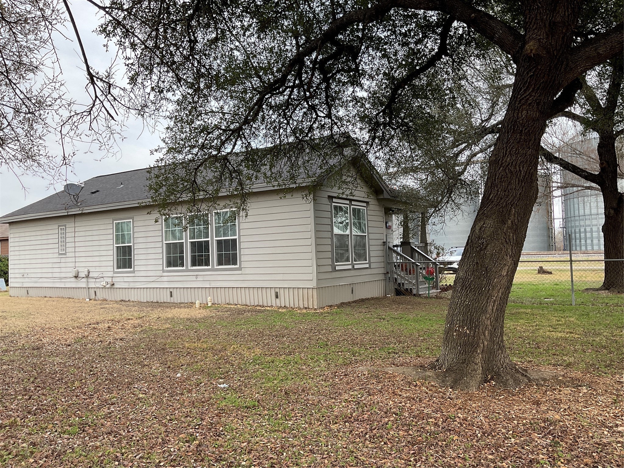 100 El Paso Street Holland TX 76534