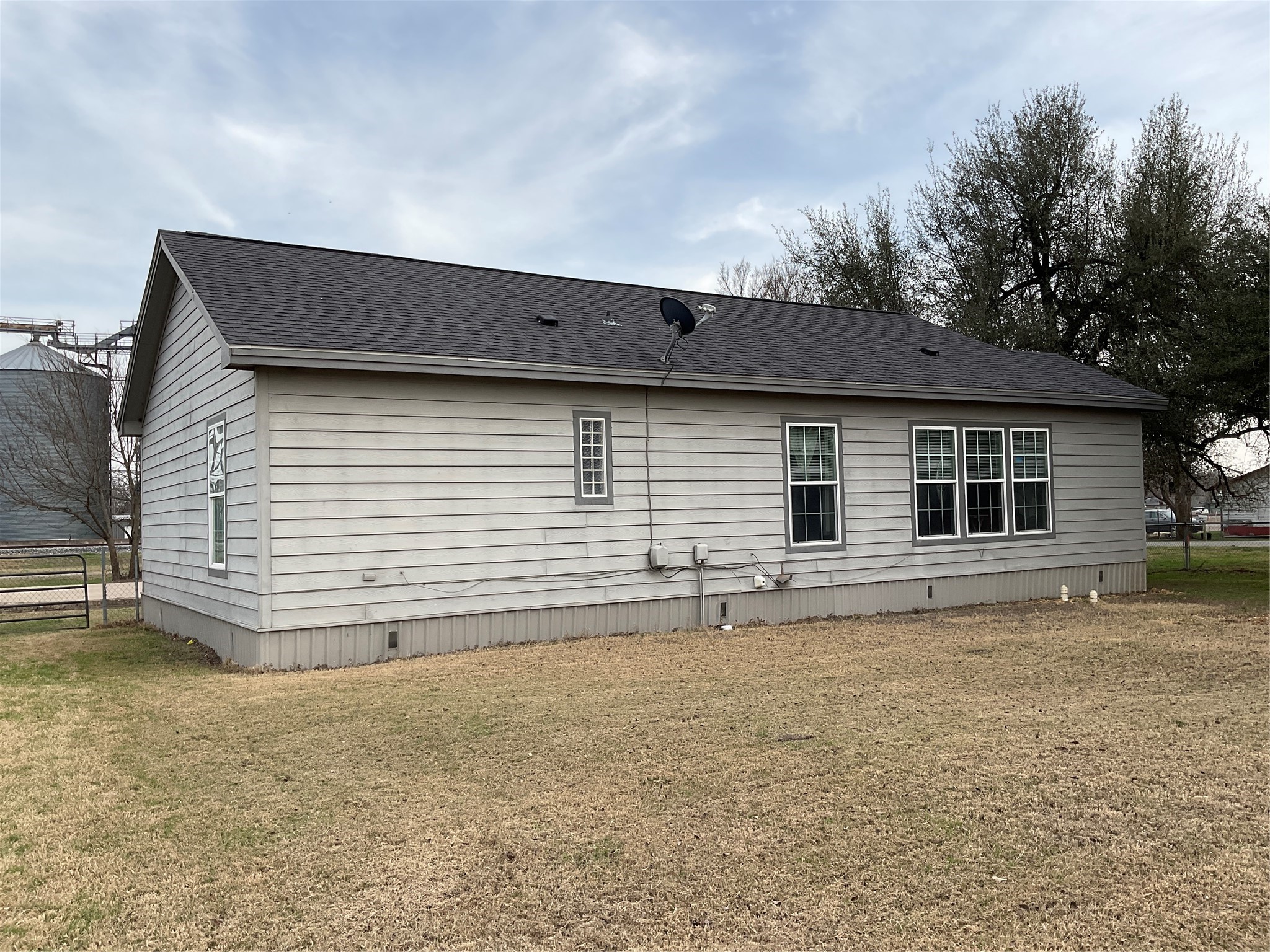 100 El Paso Street Holland TX 76534