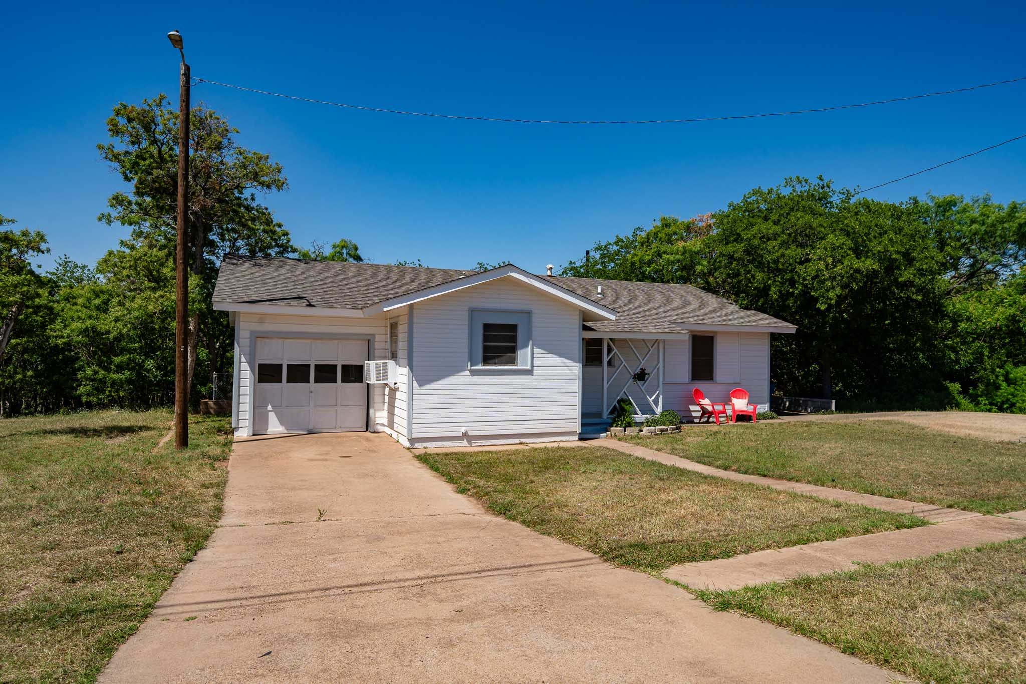 907 E Hamilton Street Stamford TX 79553