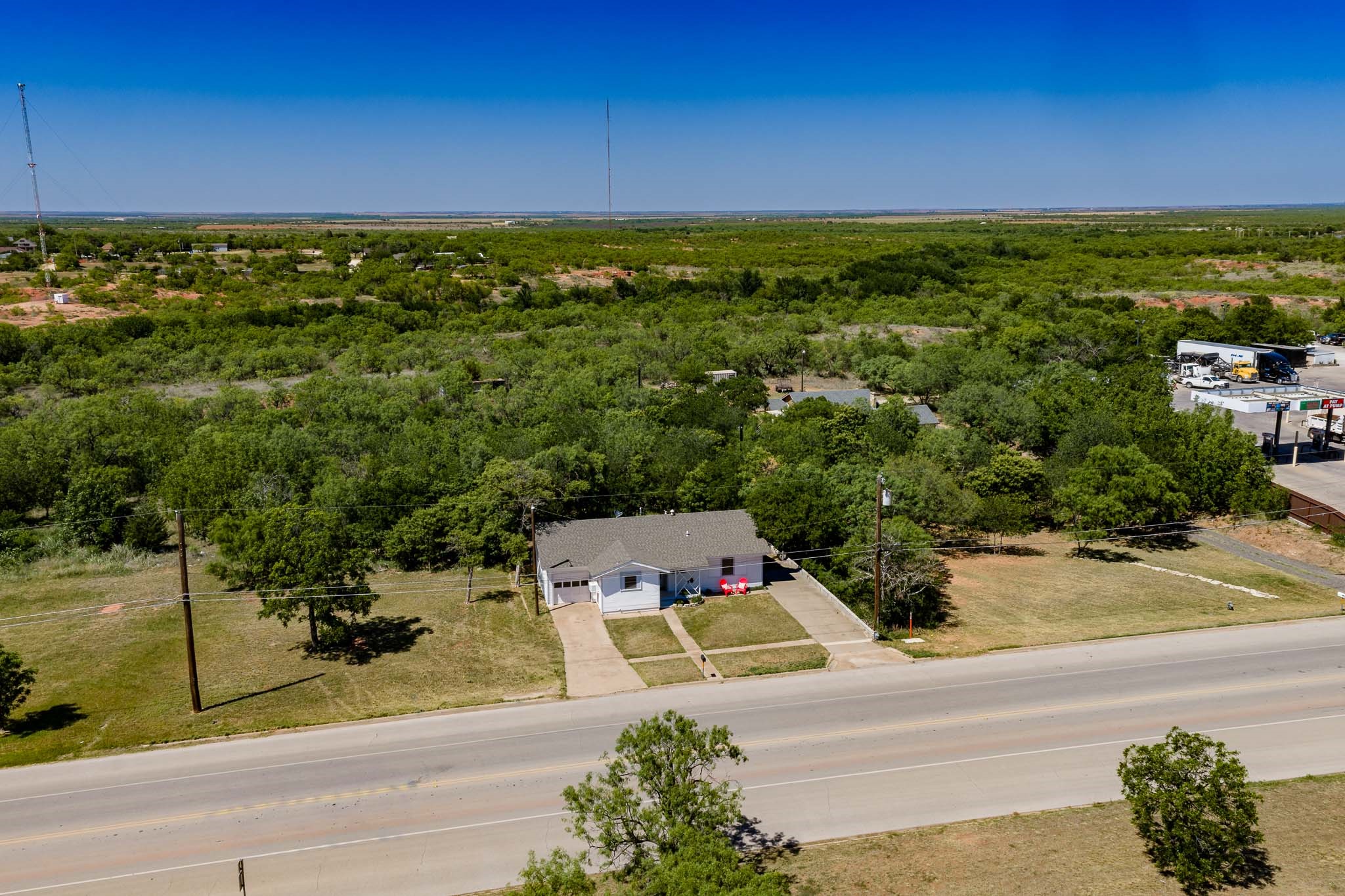 907 E Hamilton Street Stamford TX 79553