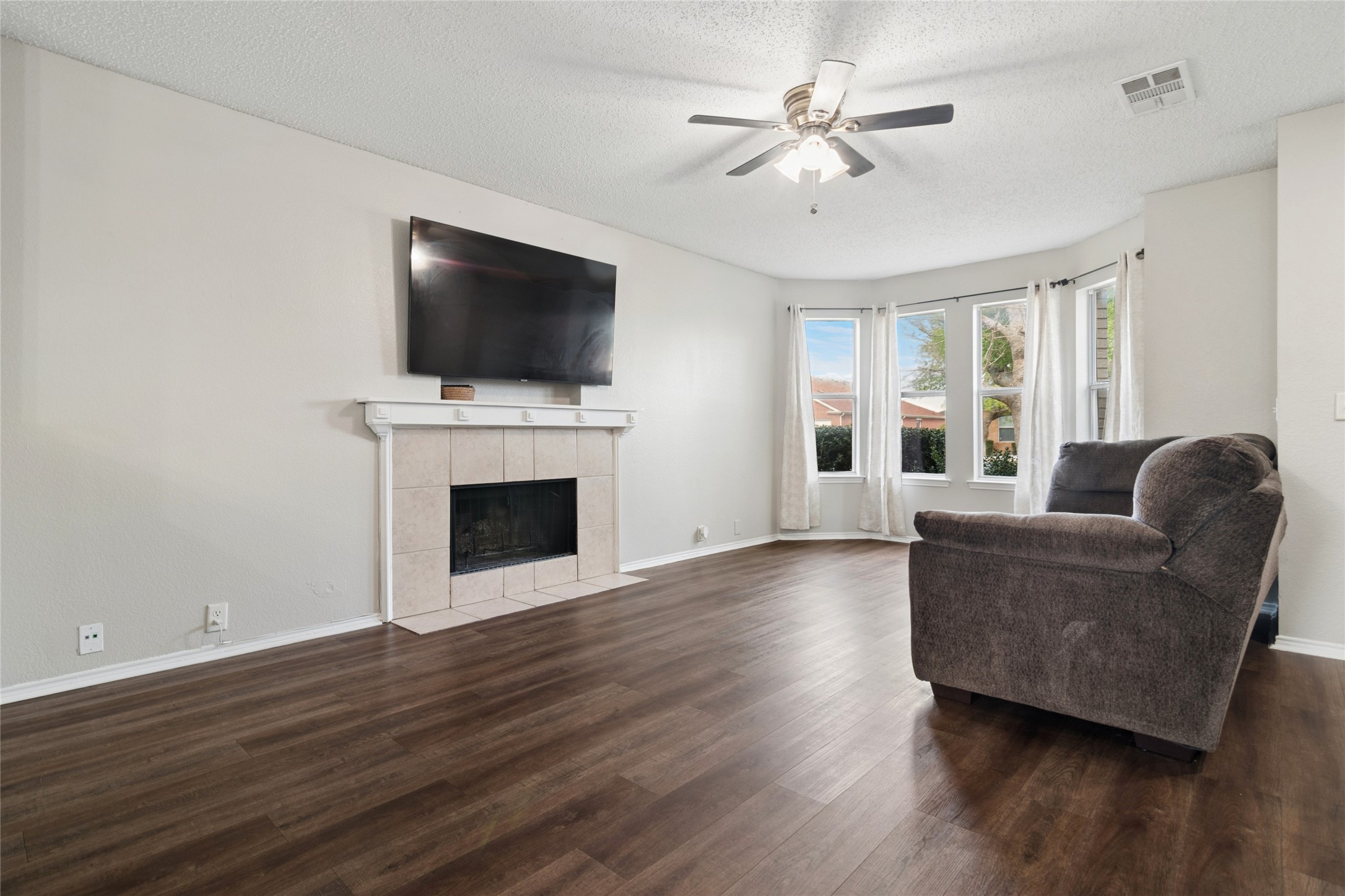 1507 Wavecrest Drive Glenn Heights TX 75154