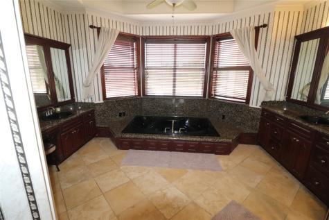 505 Country Club Drive Henrietta TX 76365