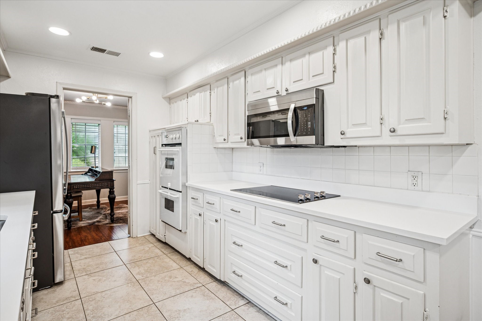 8635 Capri Drive Dallas TX 75238