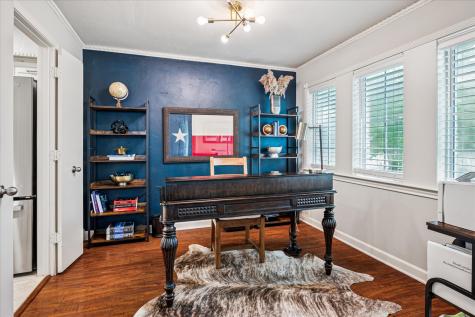 8635 Capri Drive Dallas TX 75238
