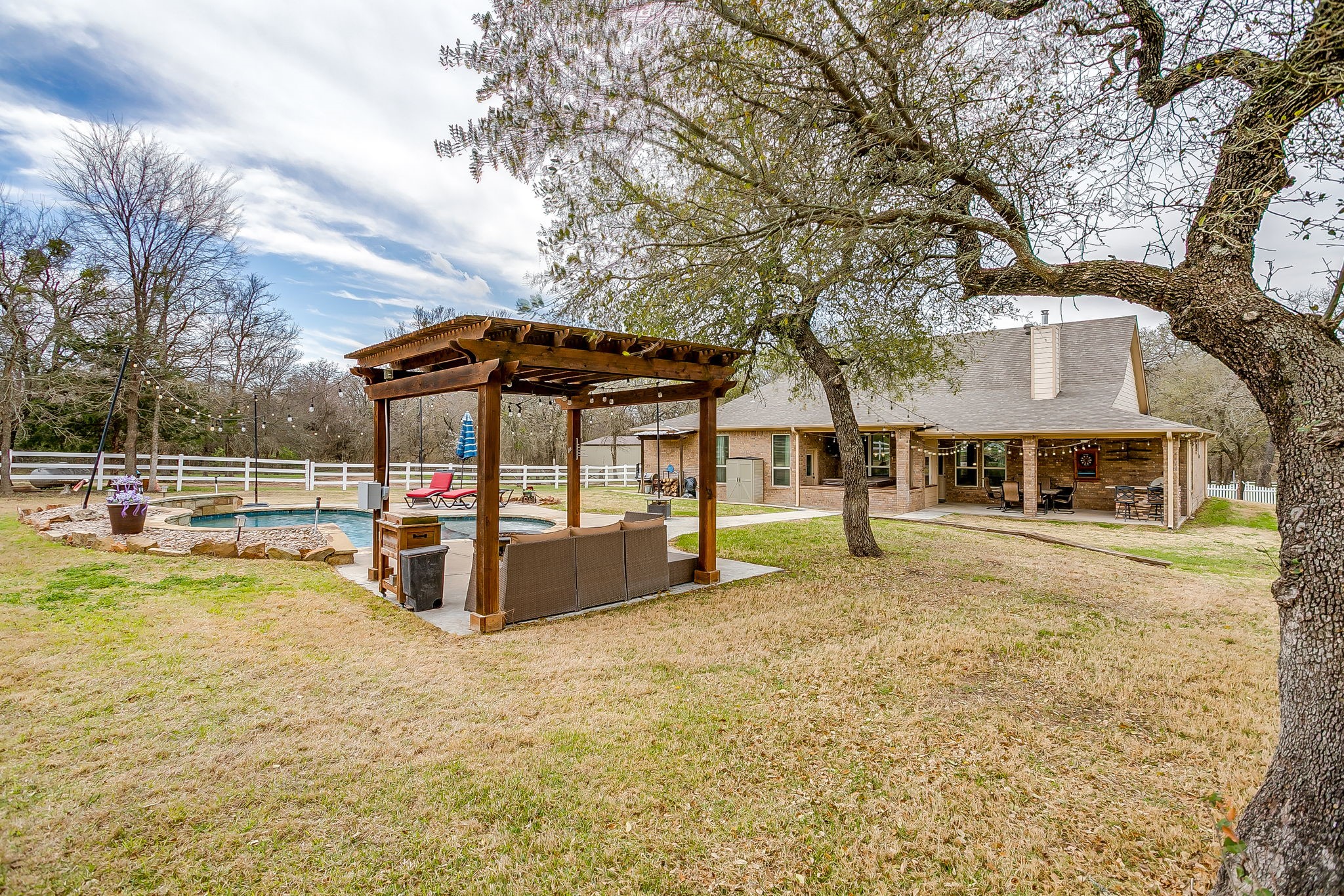 1615 Sanger Drive Springtown TX 76082