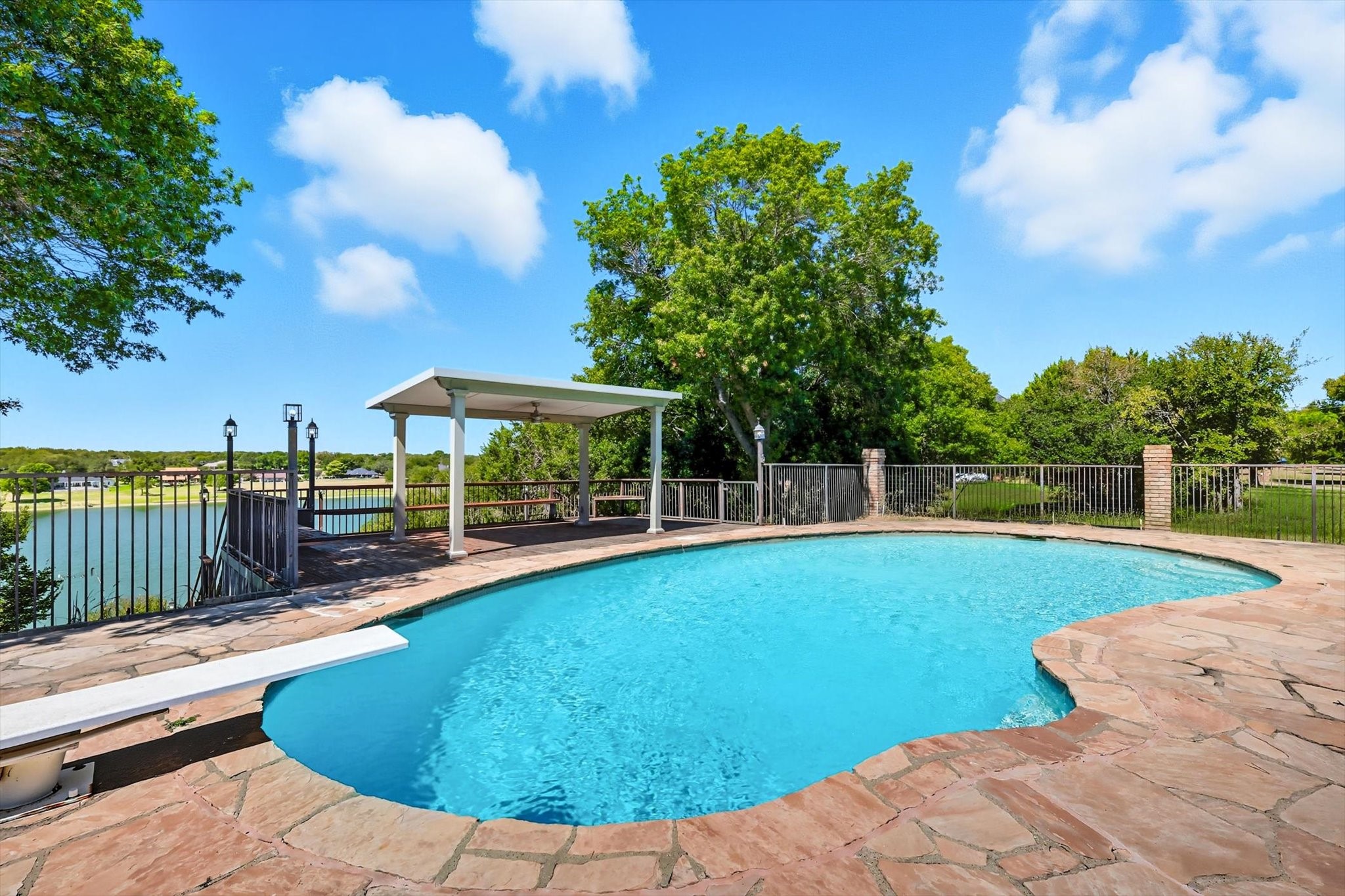 143 Lakeview Drive Aledo TX 76008