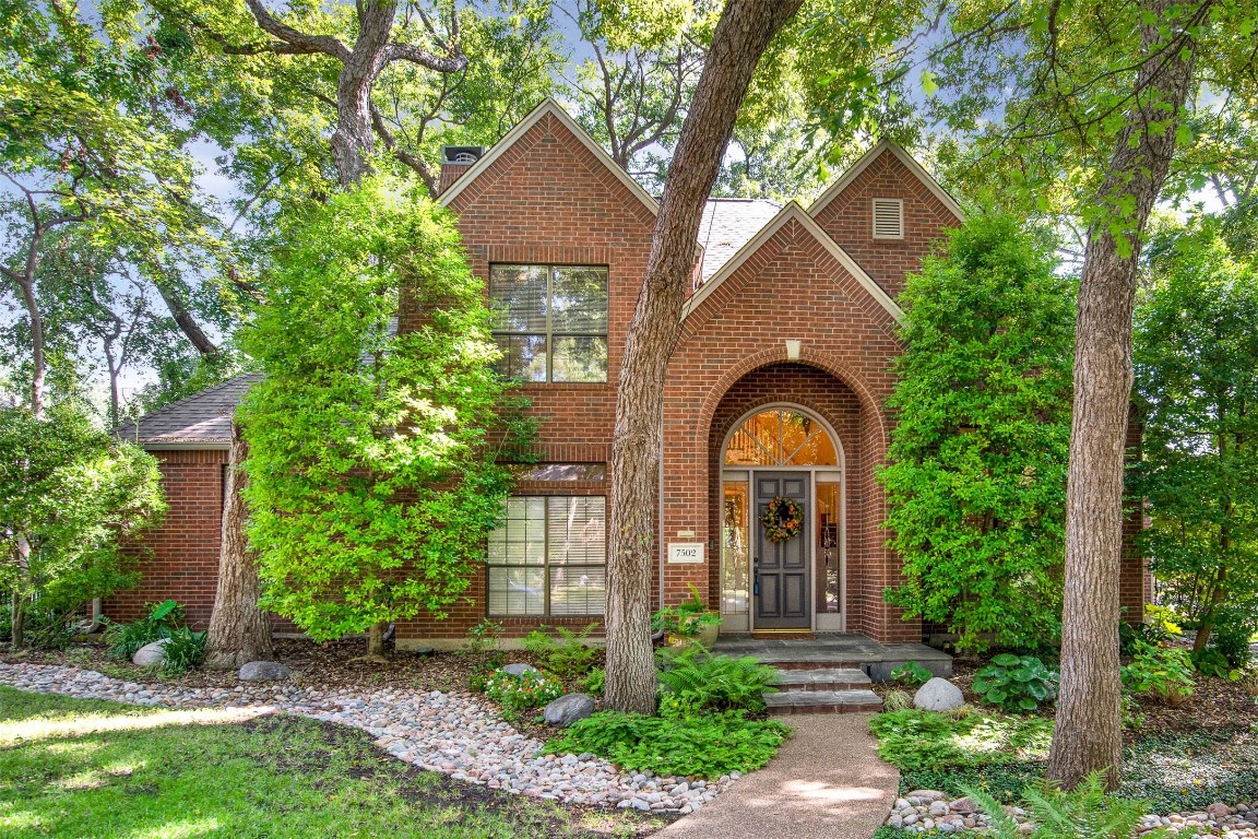 7502 Oakhurst Trail Garland TX 75044