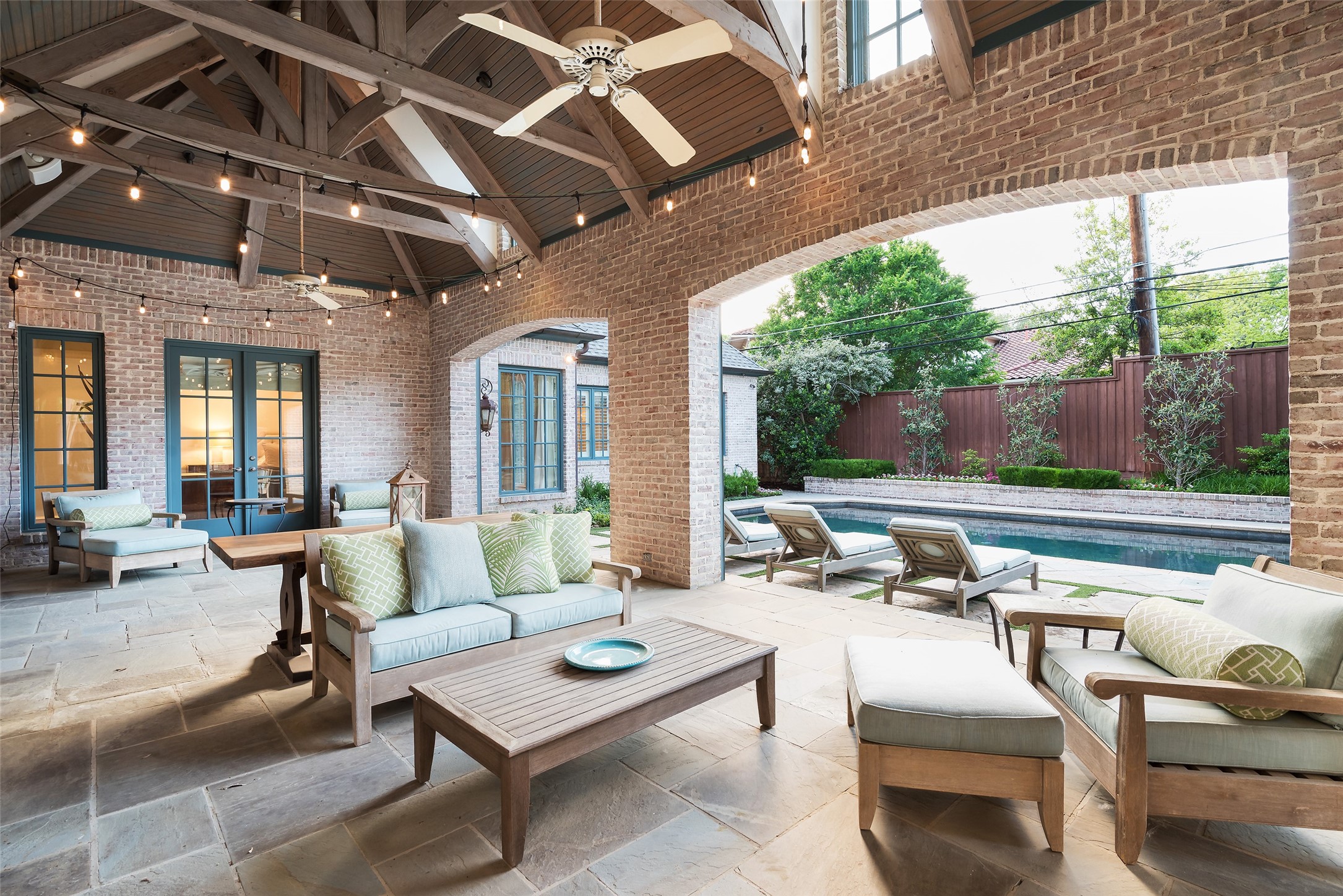 6139 Woodland Drive Dallas TX 75225