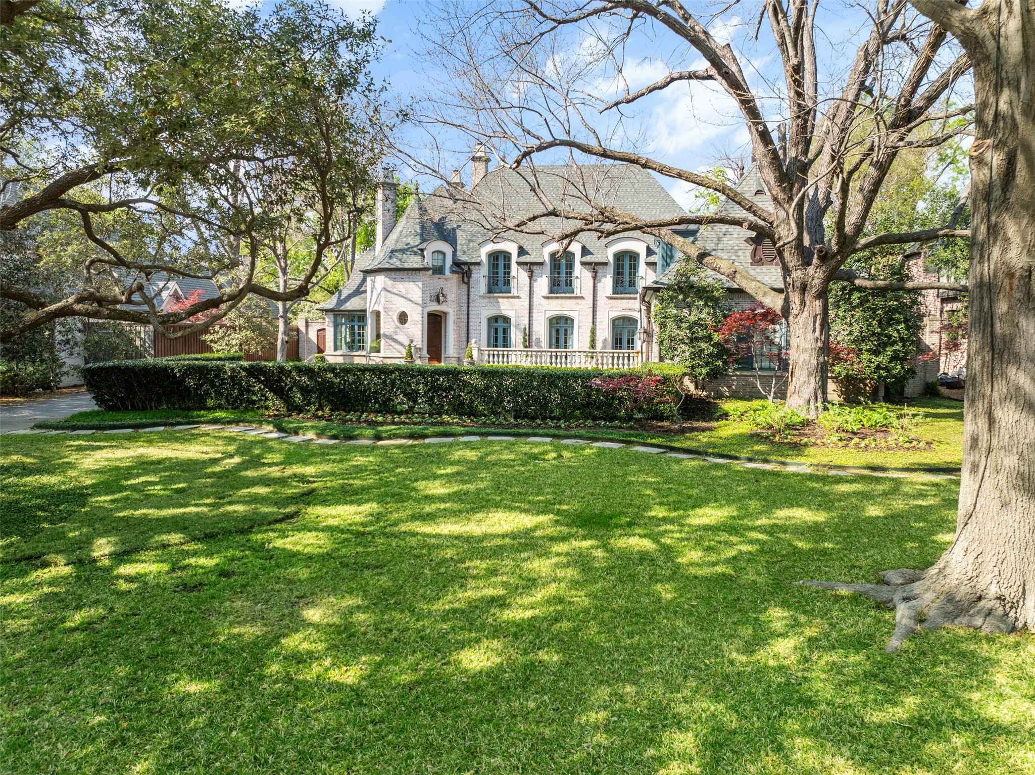 6139 Woodland Drive Dallas TX 75225