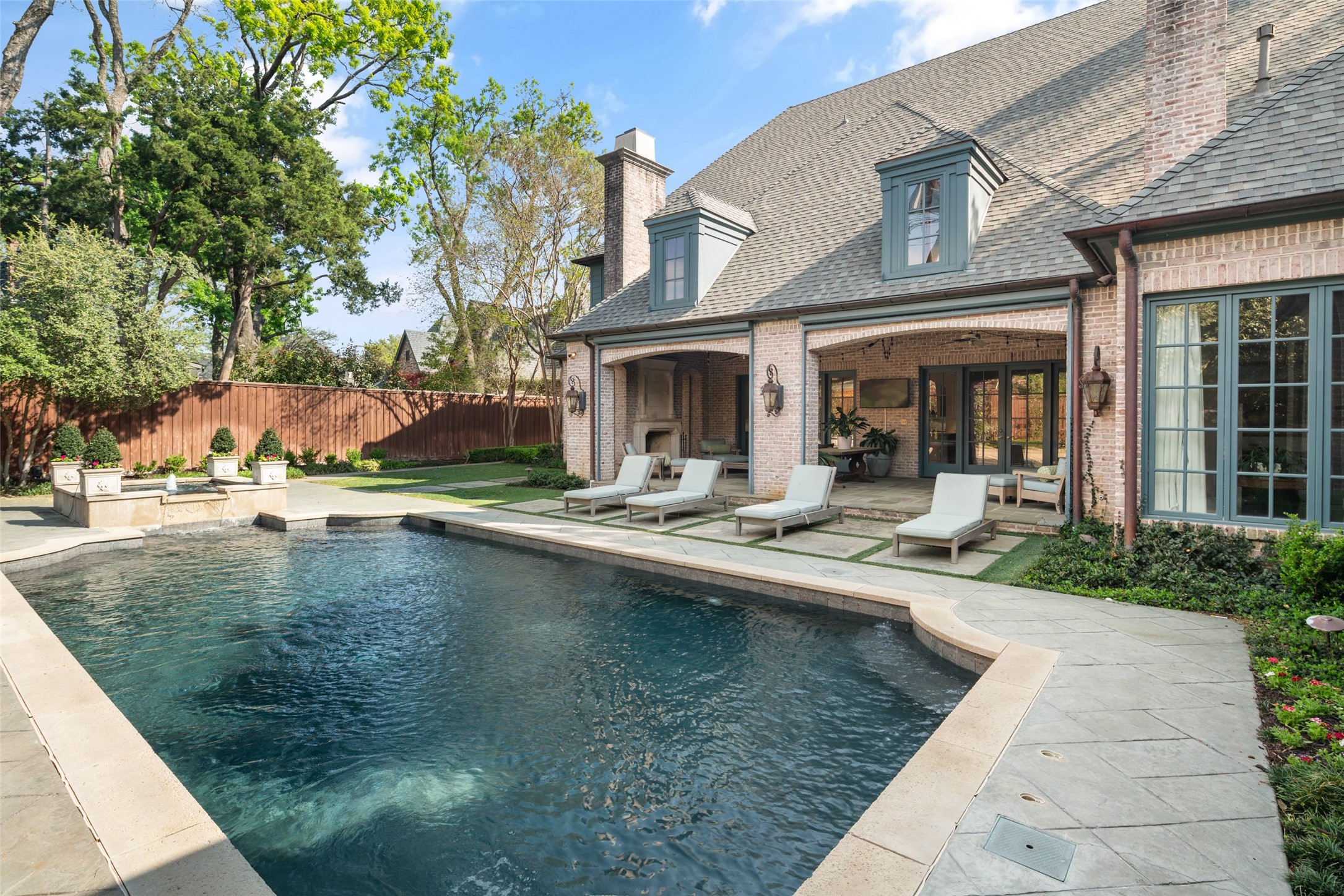 6139 Woodland Drive Dallas TX 75225