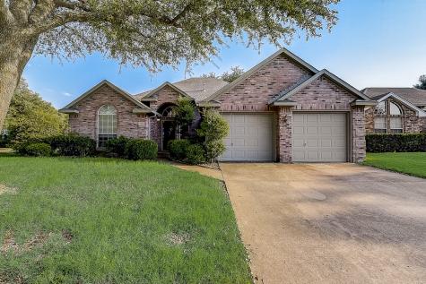 200 W Glen Meadow Drive Glenn Heights TX 75154