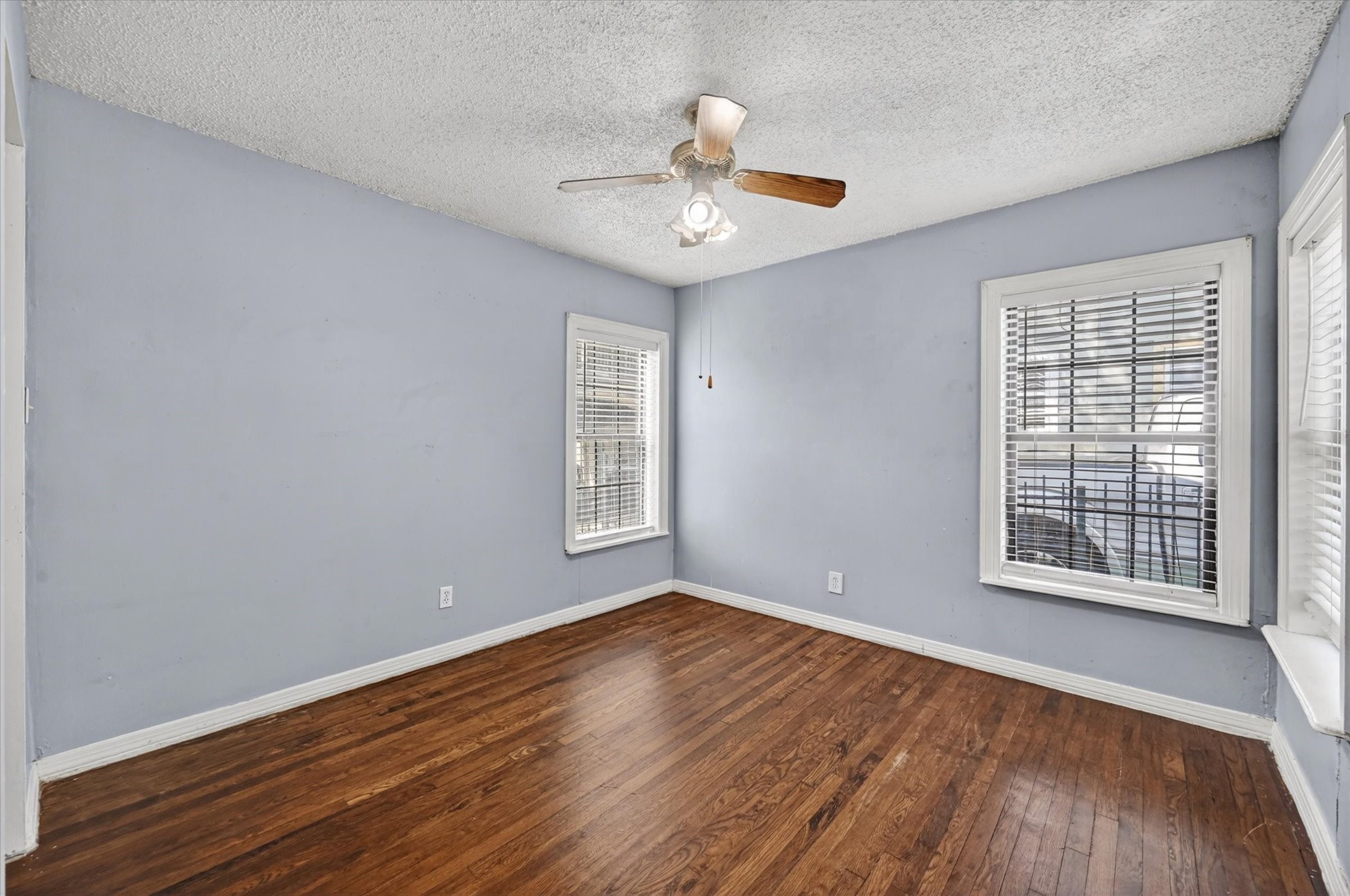 2045 Shea Road Dallas TX 75235