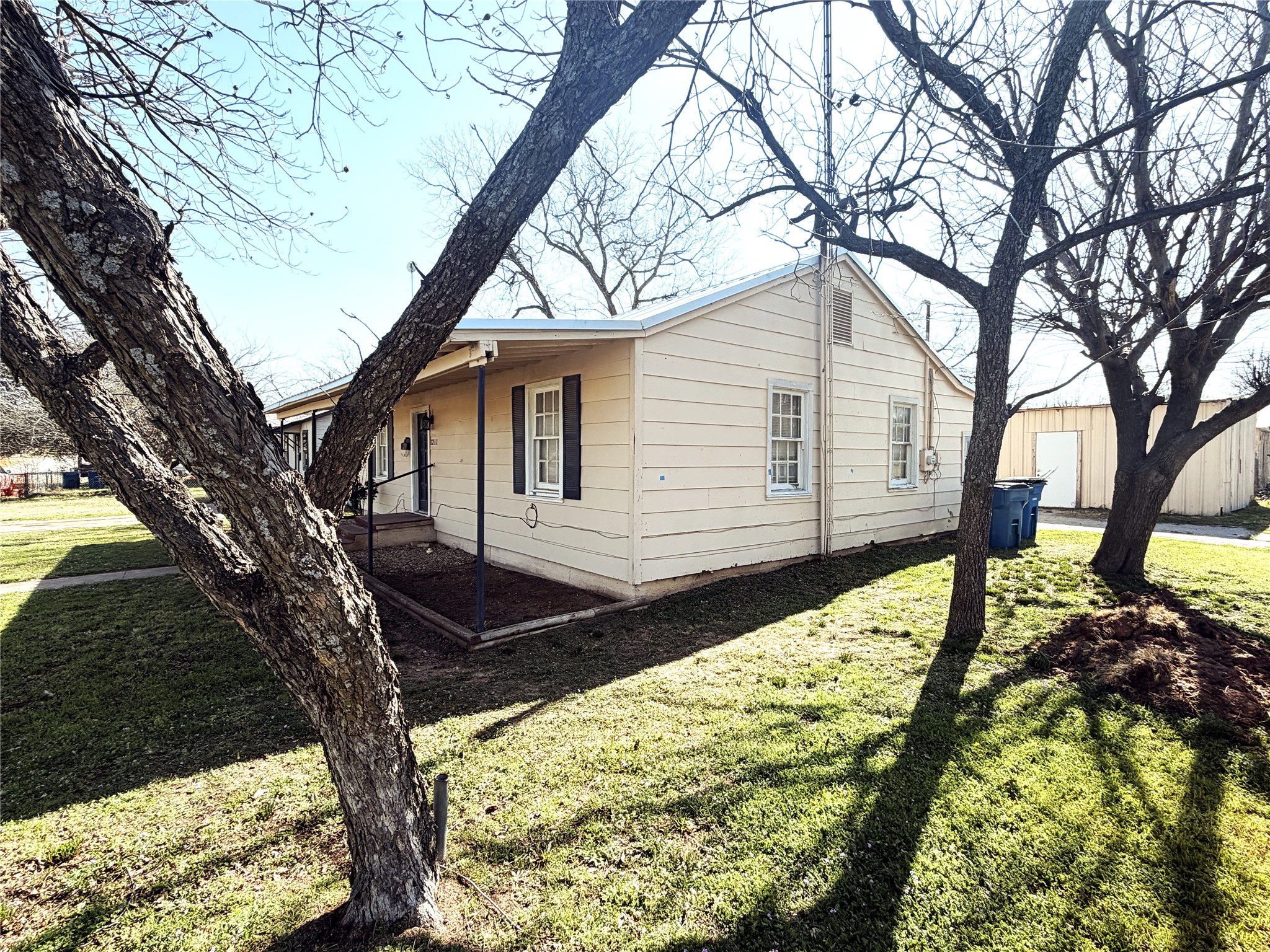 1211 W 12th Street Cisco TX 76437
