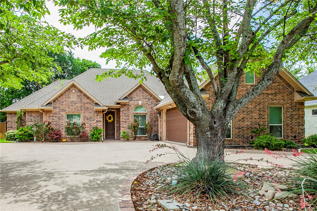 1506 N Reagan Street West TX 76691