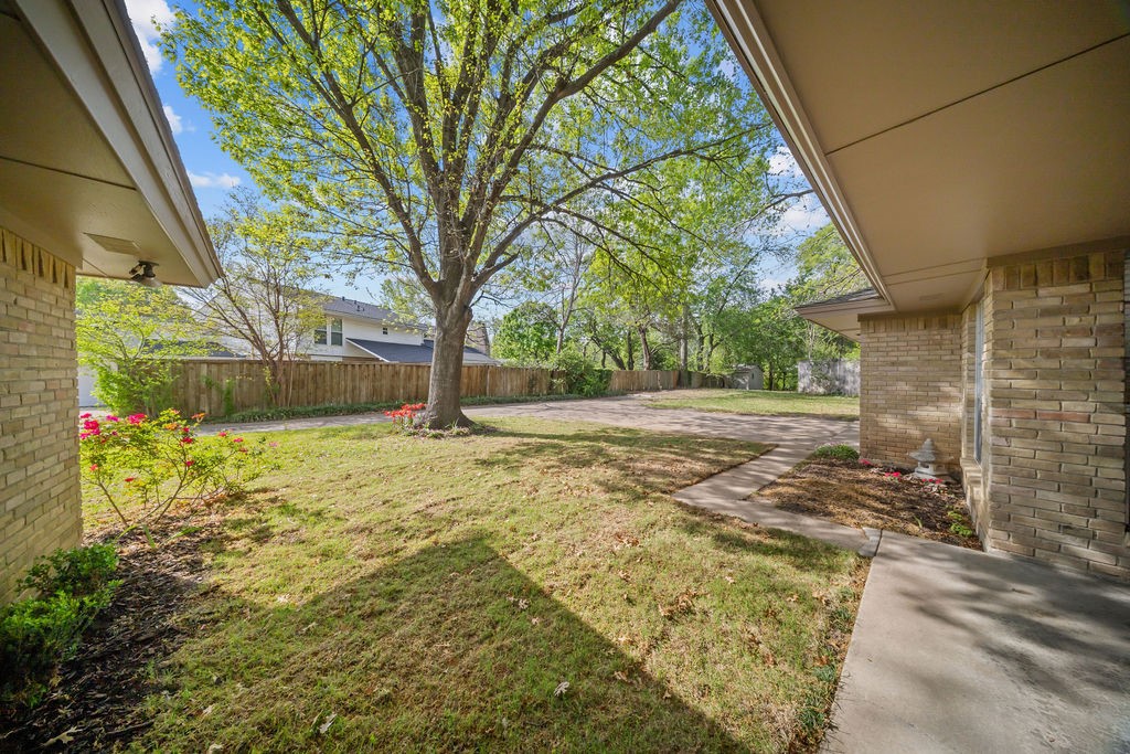 2904 Hunters Creek Place Plano TX 75075