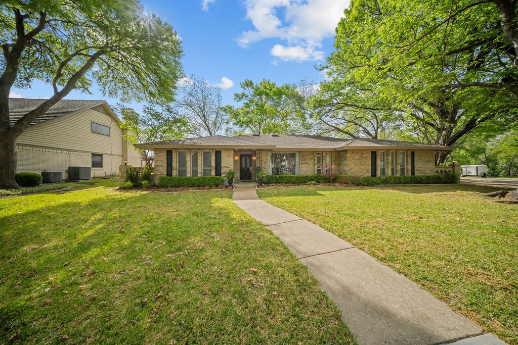 2904 Hunters Creek Place Plano TX 75075