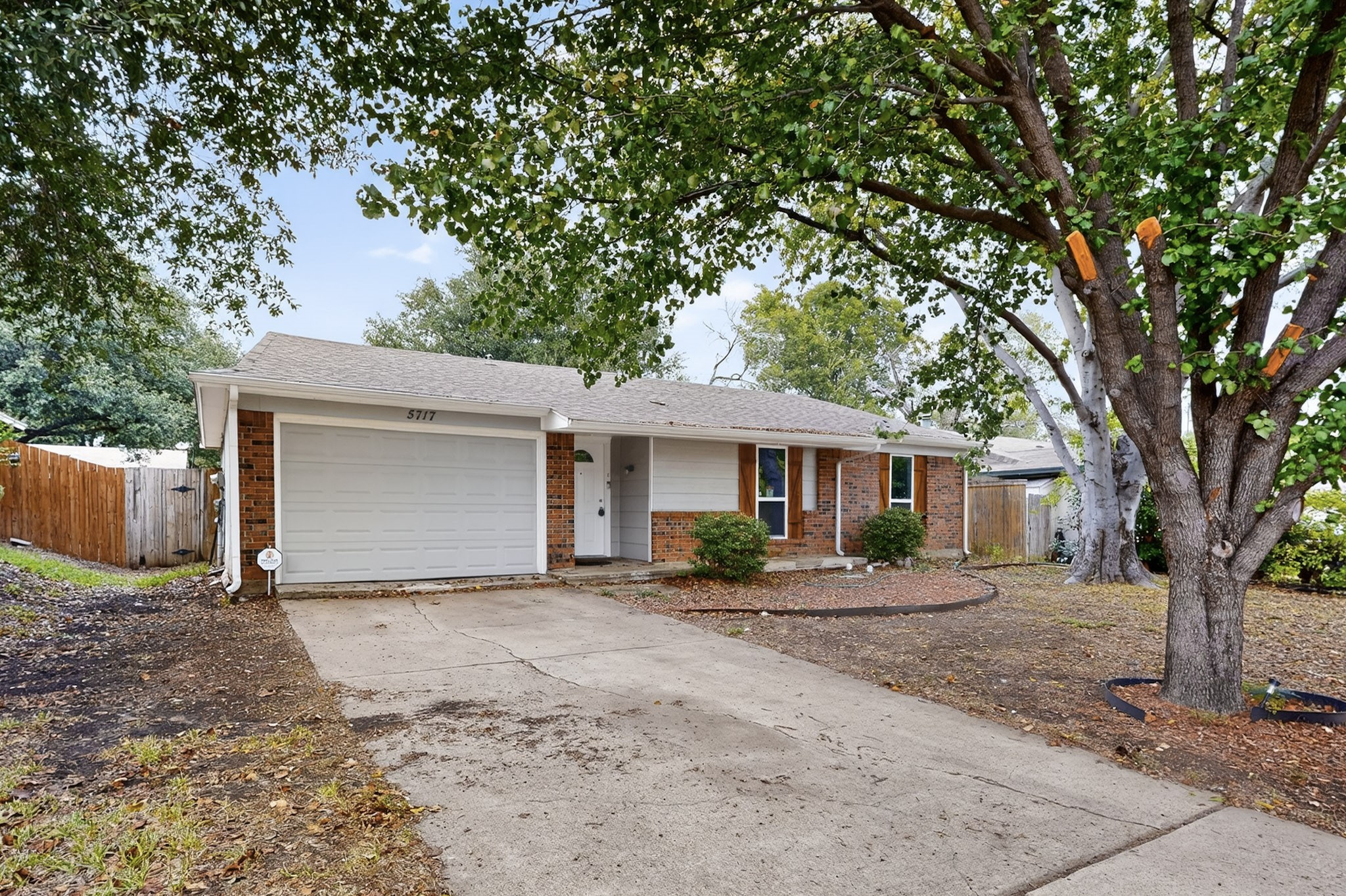5717 Macrae Street Haltom City TX 76148