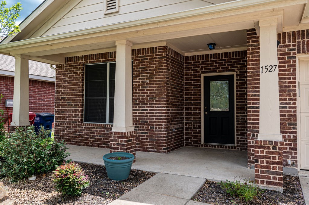 1527 Syracuse Drive Van Alstyne TX 75495