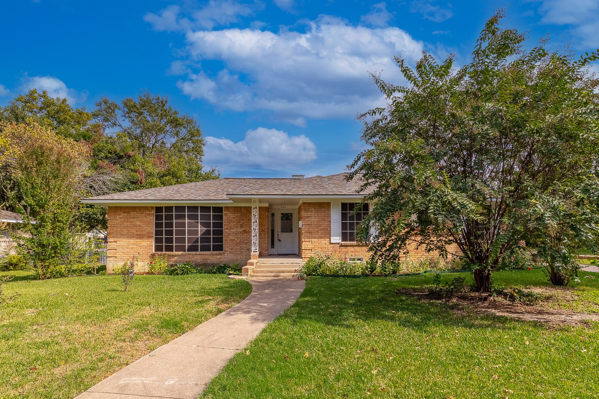 820 Misty Glen Drive Desoto TX 75115