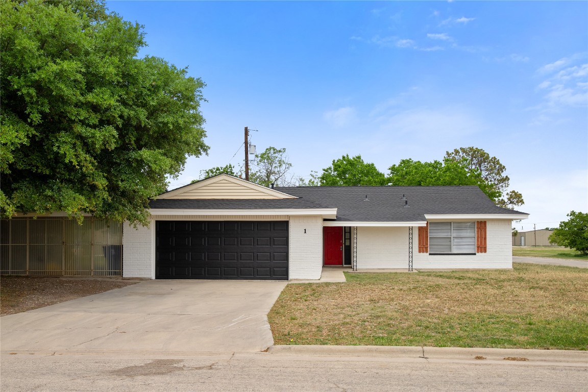 1 High Mesa Cove Brownwood TX 76801