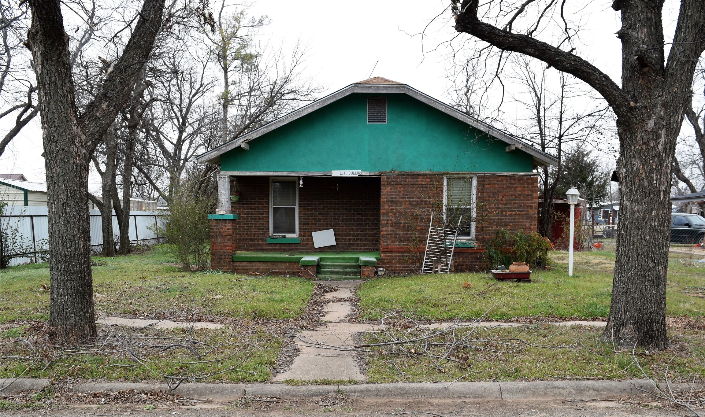 415 W 12th Street Coleman TX 76834